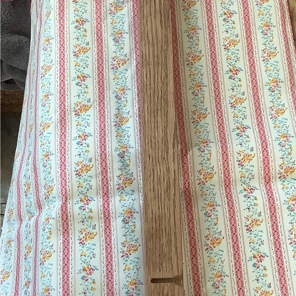 Artisan Made Quilt Blanket Wall Hanging Rail